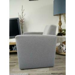 Lichtgrijze stoel fauteuil