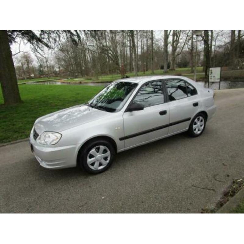 Hyundai Accent 1.3i Active Young 5 deurs.airco.electr.ramen.