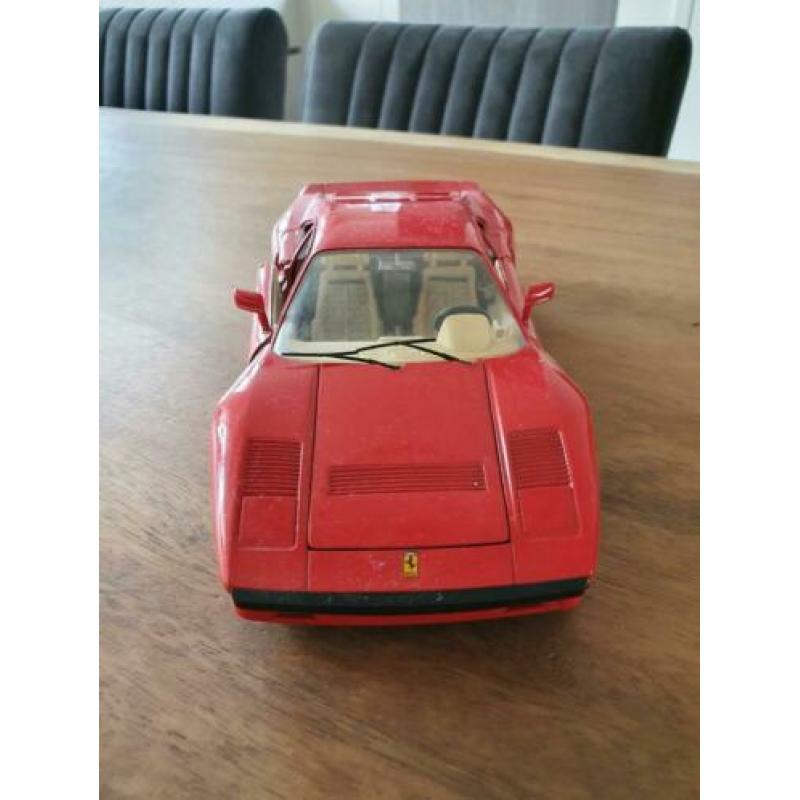 Burago Ferrari GTO 1:18