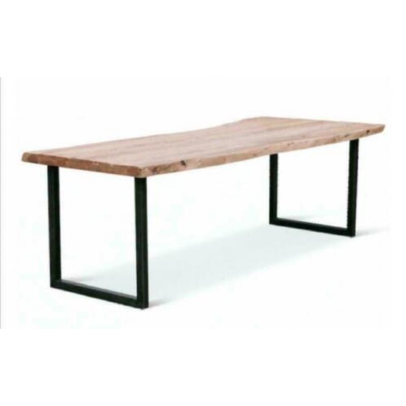 Eetkamertafel boomstam 4-persoons zo goed als nieuw!