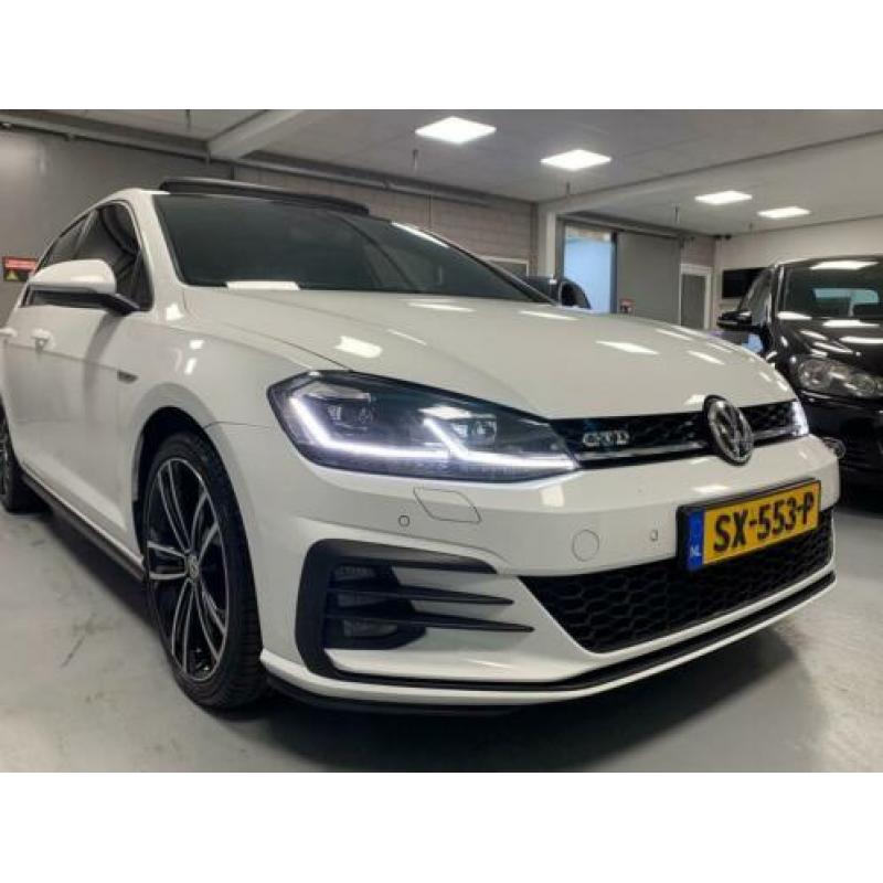 Volkswagen Golf 2.0 GTD PANO DSG S&S BOMVOL FACELIFT