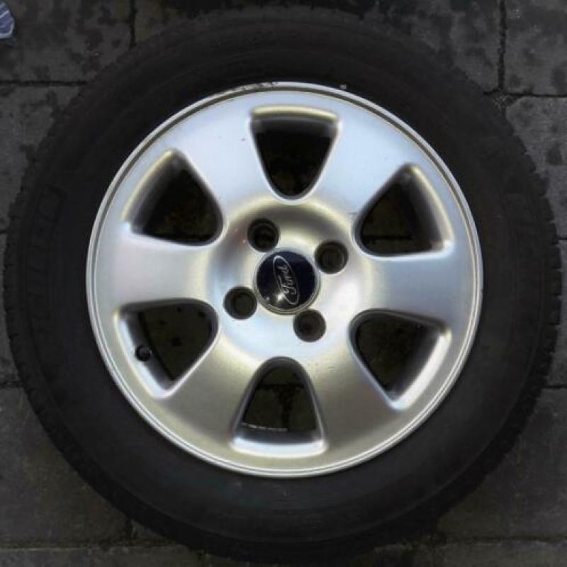 Originele Ford velgen Fiësta 6J x 15 H2