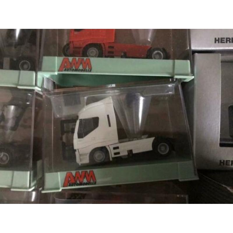 AWM Volvo FM / Iveco Stralis Herpa Volvo FH 1/87