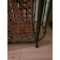Brocante smeedijzeren wijnrek