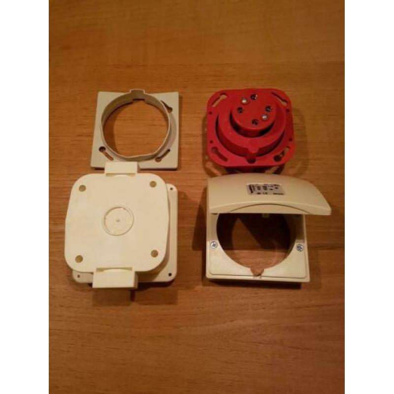 Walther Mondo WCD 32A 4P 400V 6h IP44. Type: 436 4 06