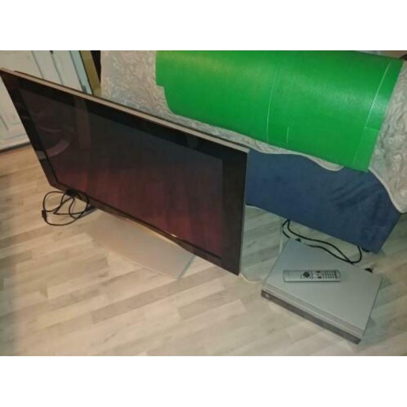 Pioneer plasma tv.