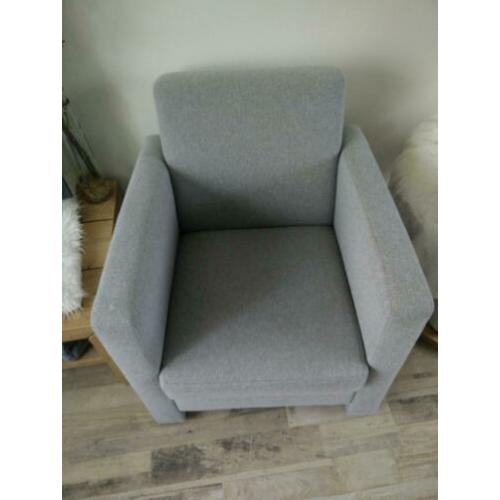 Lichtgrijze stoel fauteuil