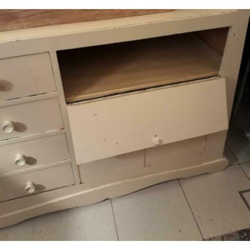 Aparte retro commode