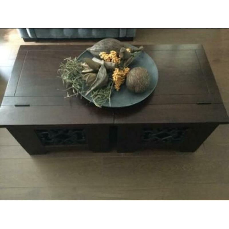 Massief houten salontafels met metalen sierwerk