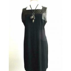 Little black Dress met leerverwerking, maat 44
