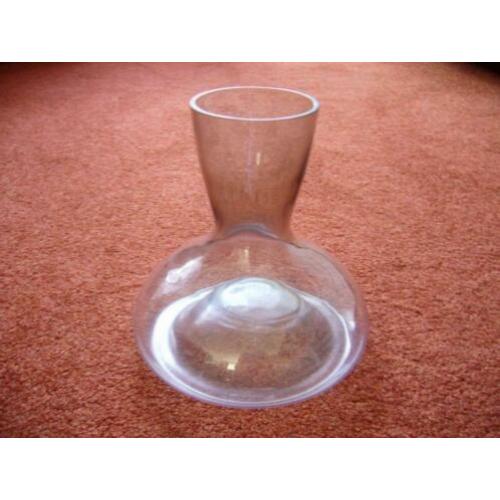 Mooie vaas voor Biedermeier van zwart getint glas (nieuw)