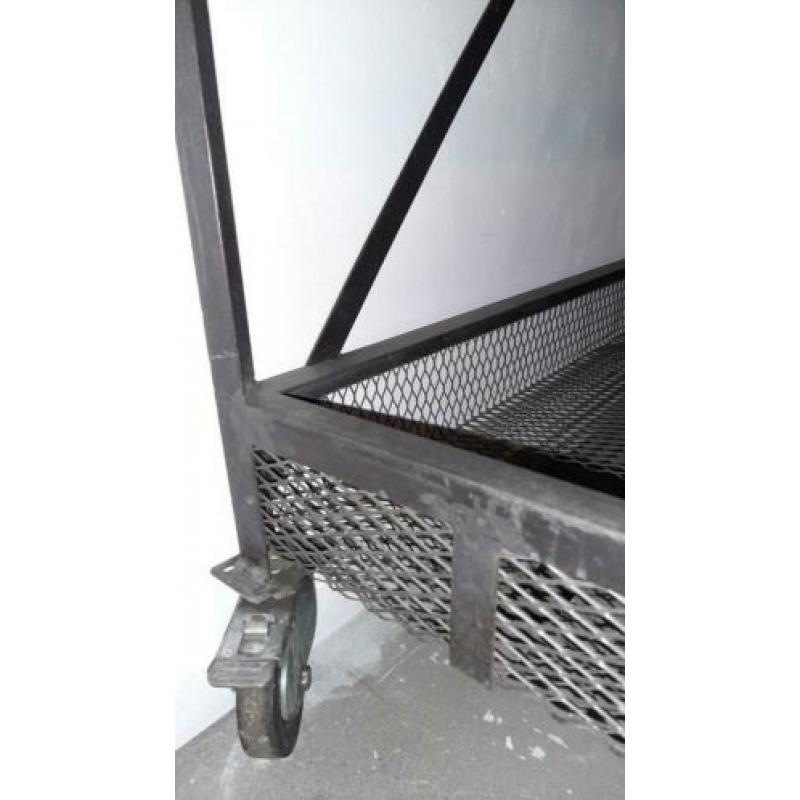Prachtige Industriële Sitetable!! AANBIEDING!! NIEUW!!