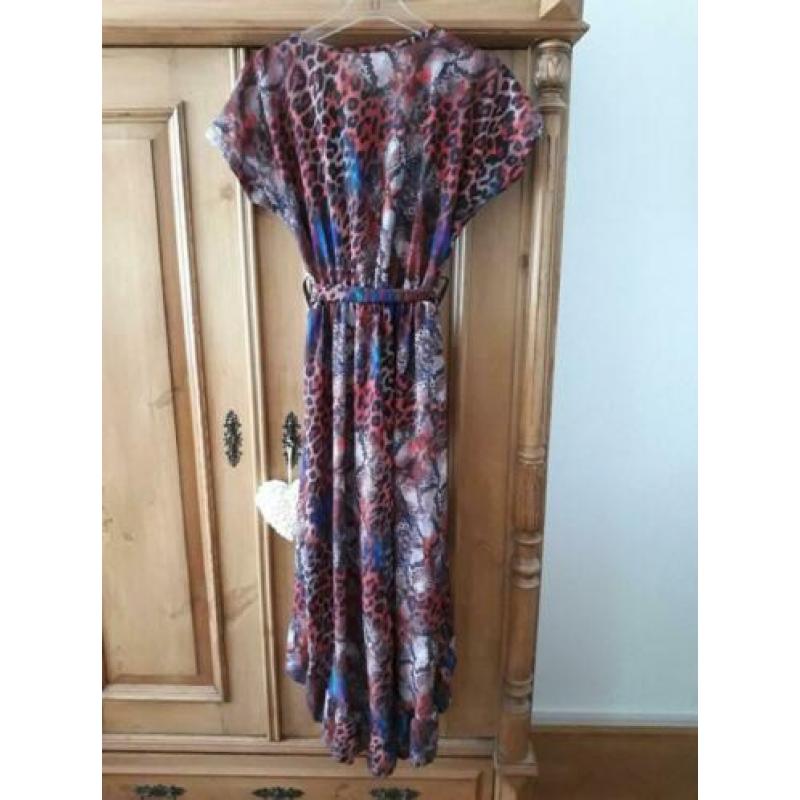 Prachtige Jurk met Ruffle erg apart NIEUW met label maat M