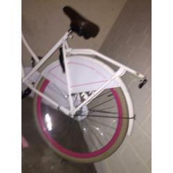 Mooie oma fiets meisje
