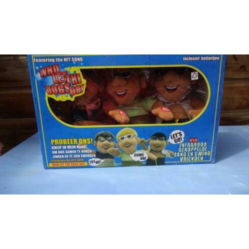 Zeldzame Vintage/Retro Poppen Set Who let the dogs out Nieuw