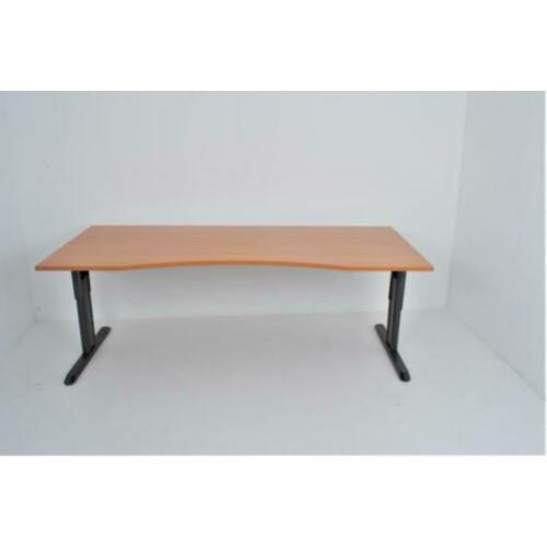 Beuken buikbureau gebruikt €125,- ex 200x90cm