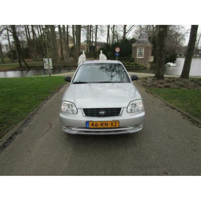 Hyundai Accent 1.3i Active Young 5 deurs.airco.electr.ramen.