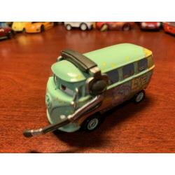 Disney Pixar Cars 2 Movie - Fillmore pit crew chief 1:55