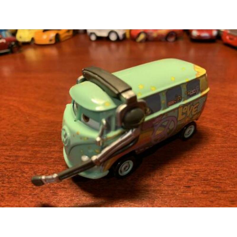 Disney Pixar Cars 2 Movie - Fillmore pit crew chief 1:55