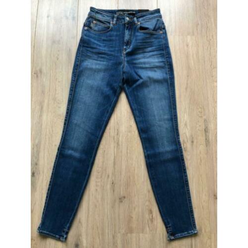 DRYKORN "WET" jeans maat 28 - lengte 34