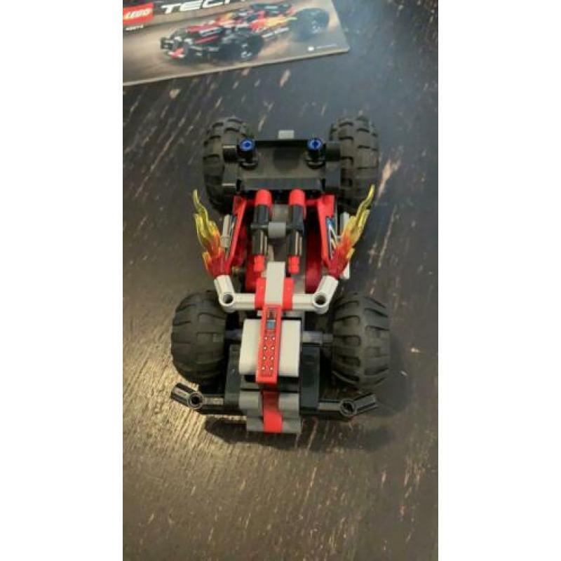 Lego technic 42073 race auto