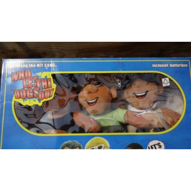 Zeldzame Vintage/Retro Poppen Set Who let the dogs out Nieuw