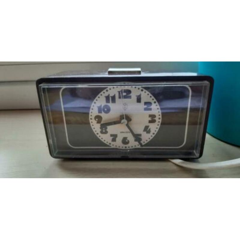 Vintage bruine wekker made in Germany Electrisch