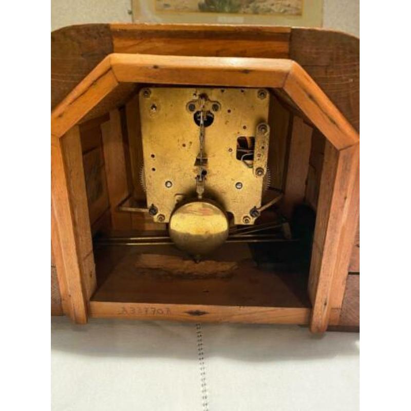 Mooie EIKEN HOUTEN PENDULE jr. 30