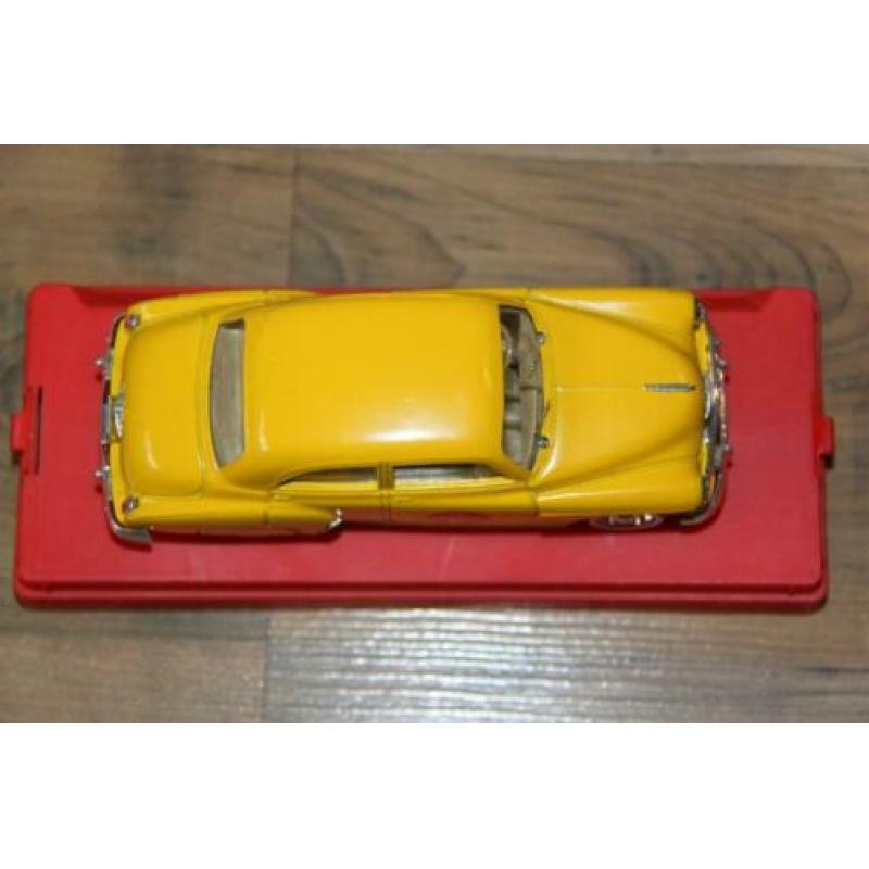 12 = Coca Cola Chevrolet 1950 Sedan.