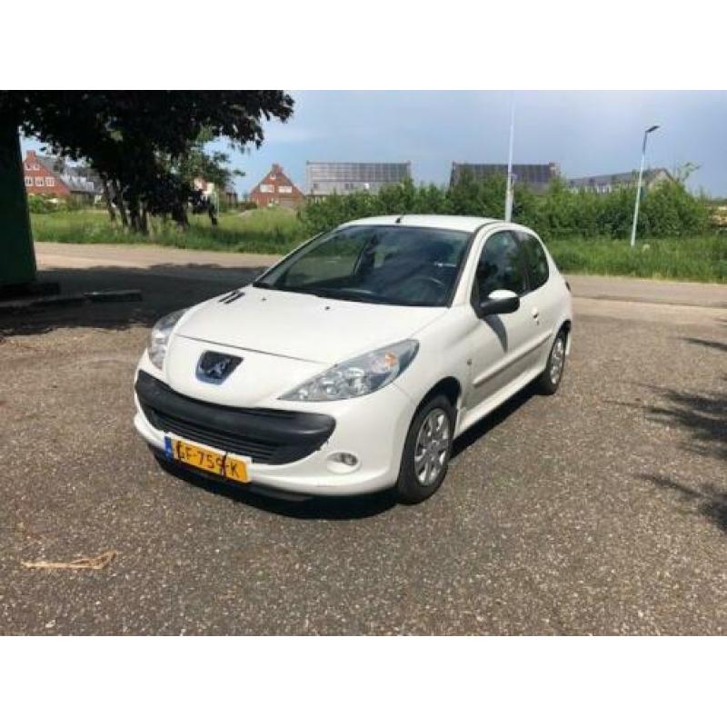 Peugeot 206 + 1.1 XR