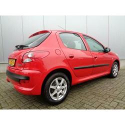 Peugeot 206+ 1.1 XS 5DRS LMV 83DKM (bj 2009)