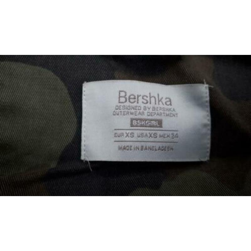 Jasje mt xs van bershka