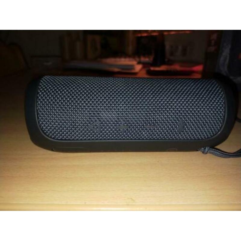 Jbl flip essential