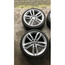 19inch Audi RS6 velgen met banden.