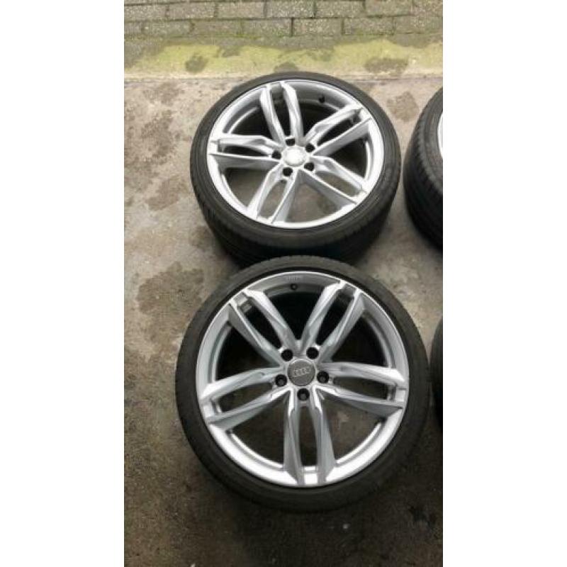 19inch Audi RS6 velgen met banden.