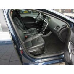 Volvo V40 2.0 D4 Ocean Race 190pk Xenon Leder Navi keyless H