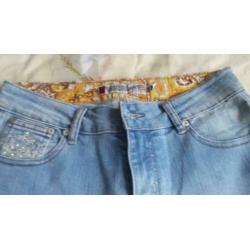 NIEUW Vetis basic jeans 3/4 model, maat S