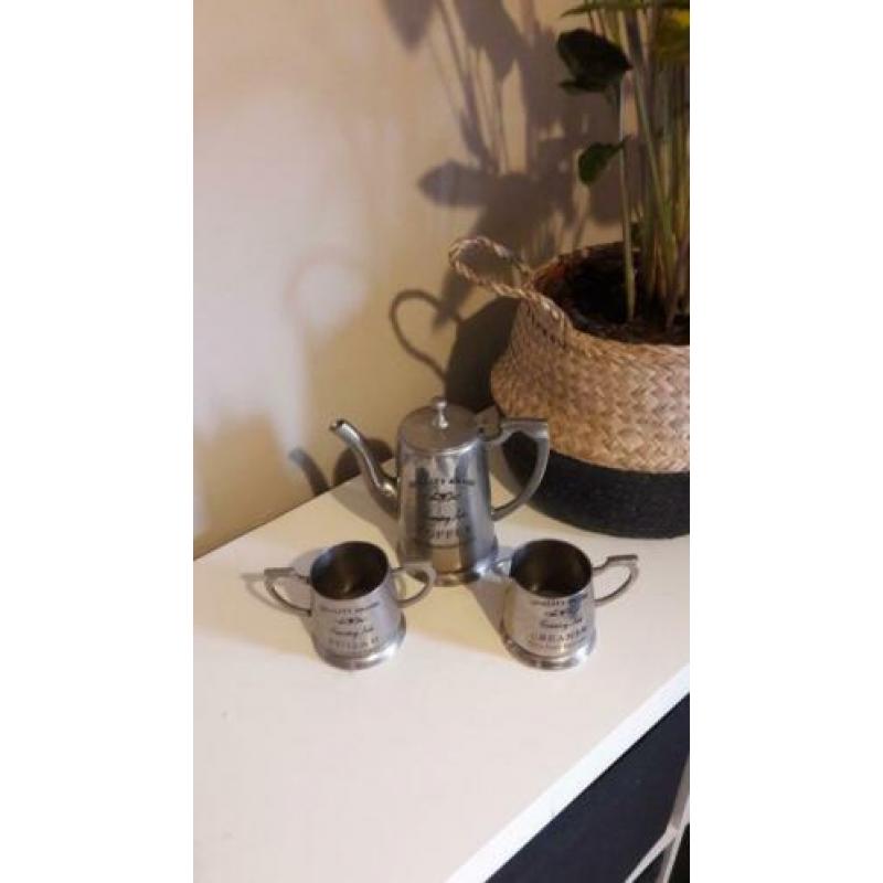 Tinnen koffie-set met tekst