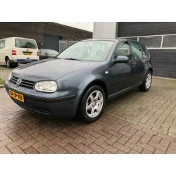 Volkswagen Golf 5 Deurs airco APK: 13-08-2020 1.6-16V Comfor