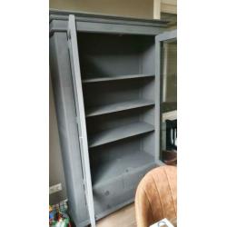 Bufferkast vitrinekast hout