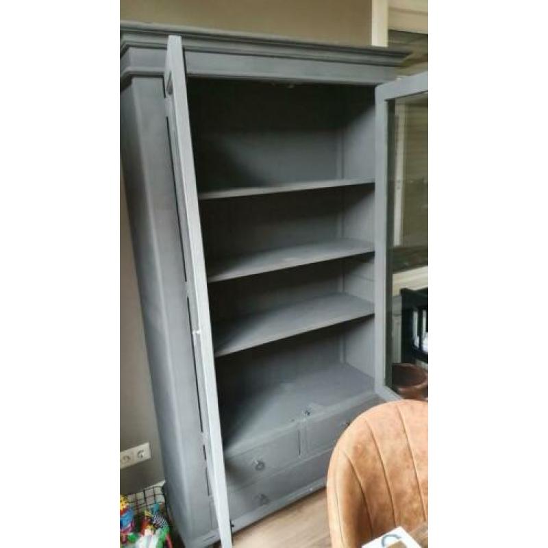 Bufferkast vitrinekast hout