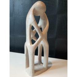 Hoog beeld vasthoudende mensen kunst 28cm !