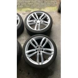 19inch Audi RS6 velgen met banden.