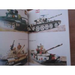 MODERN SOVIET COMBAT TANKS Steven J. Zaloga