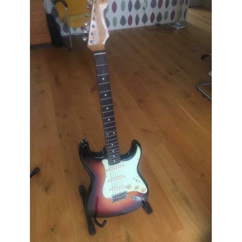 Fender stratocaster sun burst