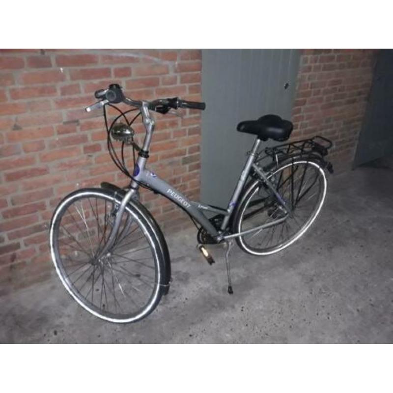 Peugeot Lyon  dames fiets met 7x3 versnellingen