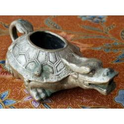 Oude Chinese wierookpot van brons draak schildpad 13,3 cm.