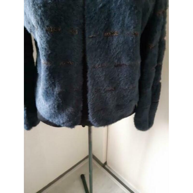 Nieuwstaat: Blauw fluffy vest EKSEPT mt XL