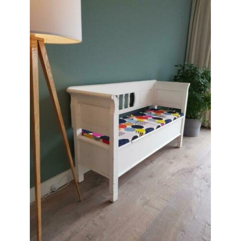 Klepbank brocante wit