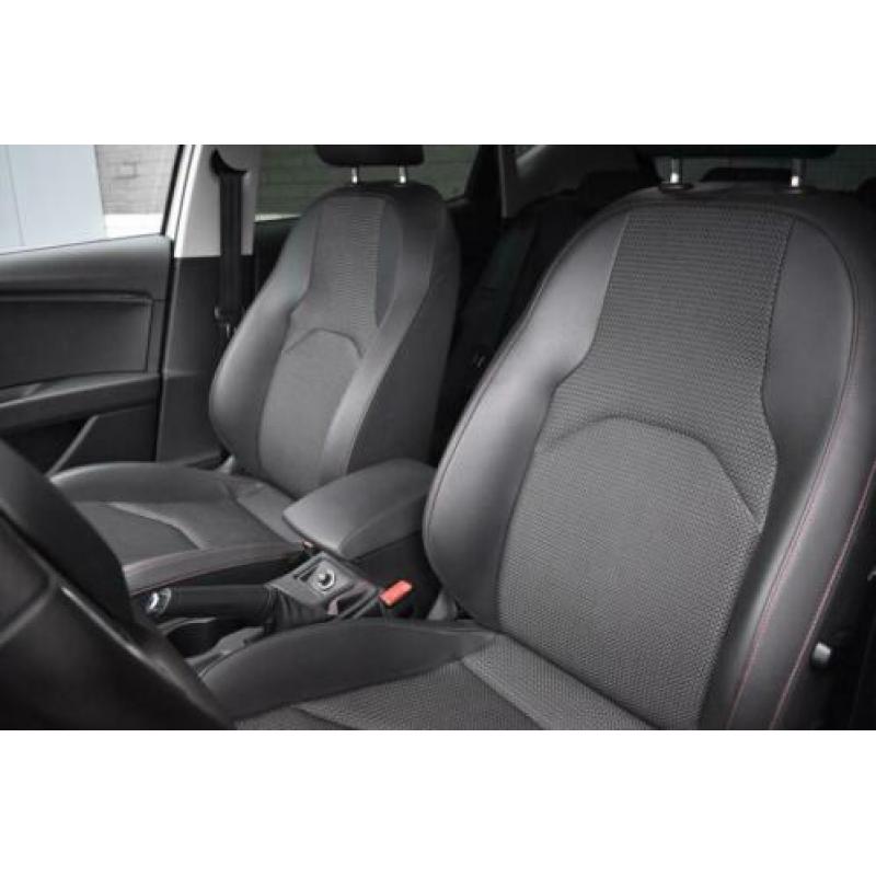 Seat Leon 1.8 TSI DSG 180PK / Navi / Clima / LED